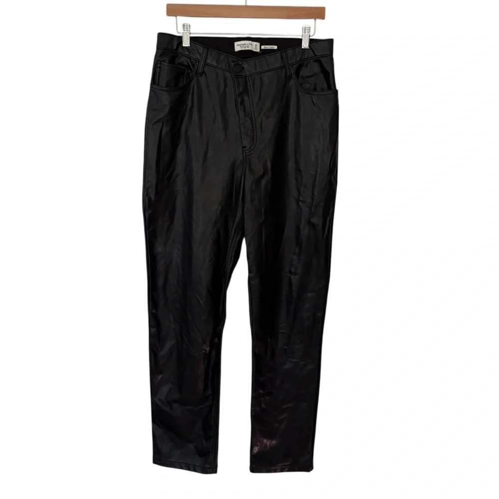 Abercrombie & Fitch 90’s Straight Ultra High Rise Leather Pants 32/14 L